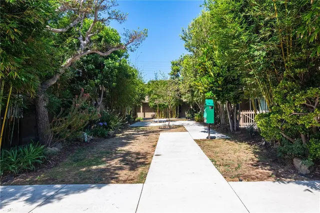 $419,900 | 4727 West 147th Street, Unit 202, Lawndale, CA 90260