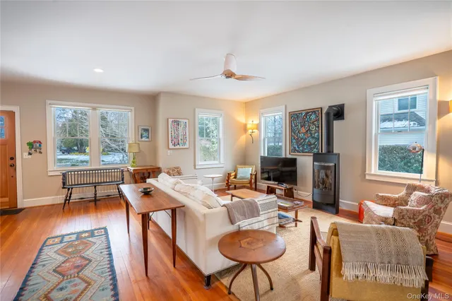 $3,700 | 460 Bay Avenue, East Marion, NY 11939