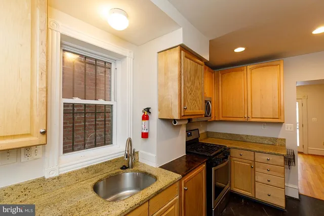 $3,600 | 809 Kentucky Avenue Southeast, Washington, DC 20003