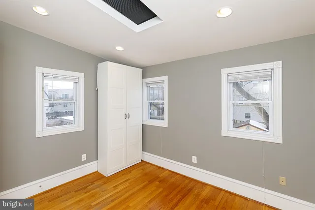 $3,600 | 809 Kentucky Avenue Southeast, Washington, DC 20003