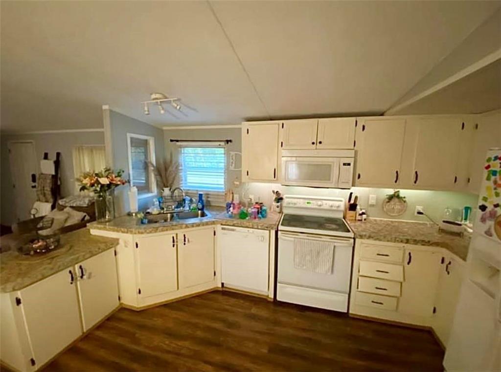 6911 Springhill Road Pollock, LA 71467 - Photo 5 of 10