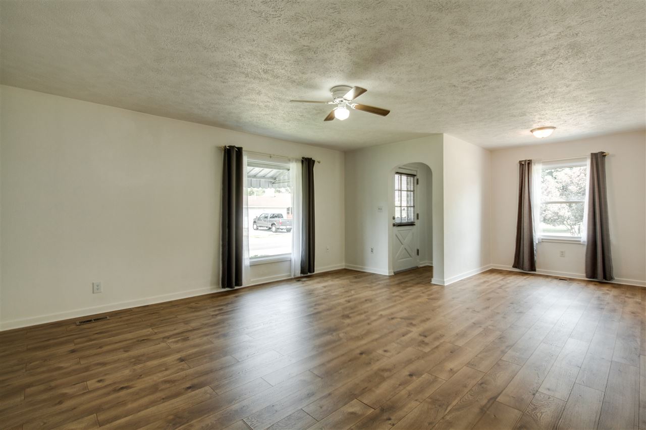 1424 North Locust Road Spokane, WA 99206 - Photo 2 of 15