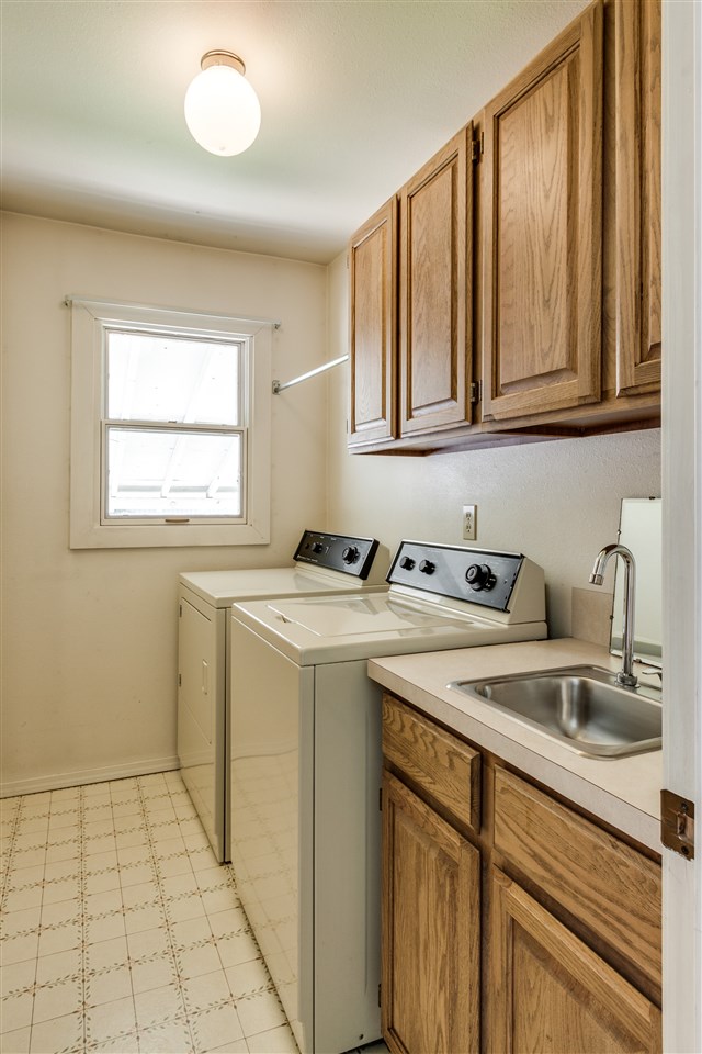1424 North Locust Road Spokane, WA 99206 - Photo 10 of 15