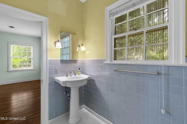 $285,000 | 3821 Montrose Circle, Jackson, MS 39216