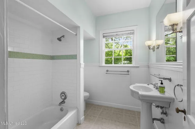 $285,000 | 3821 Montrose Circle, Jackson, MS 39216