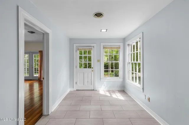 $285,000 | 3821 Montrose Circle, Jackson, MS 39216