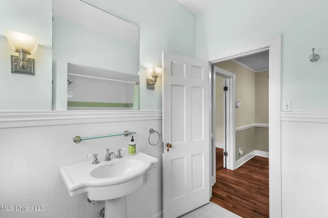 $285,000 | 3821 Montrose Circle, Jackson, MS 39216