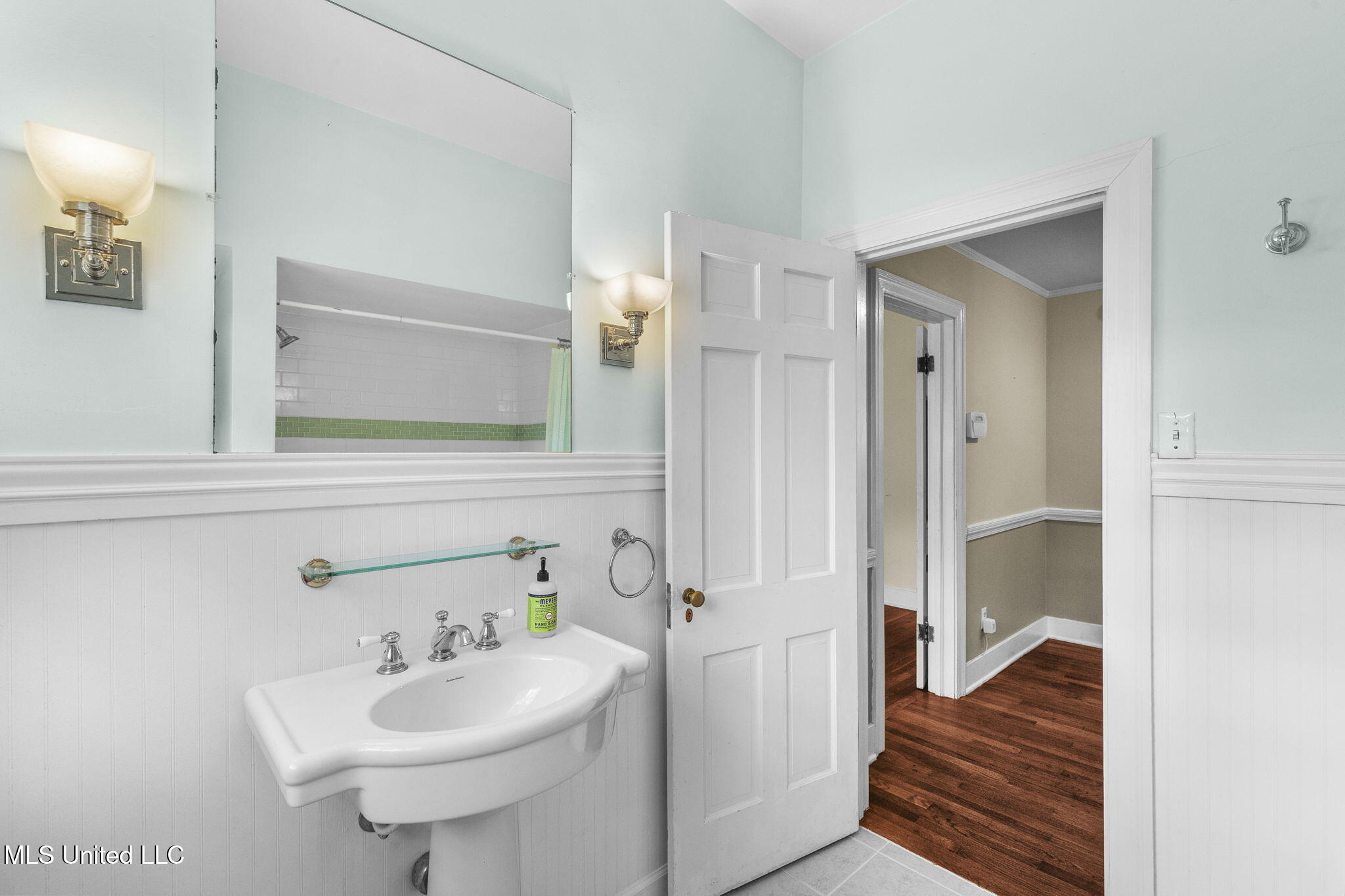 3821 Montrose Circle Jackson, MS 39216 - Photo 33 of 41 30-web-or-mls-3821 Montrose-29