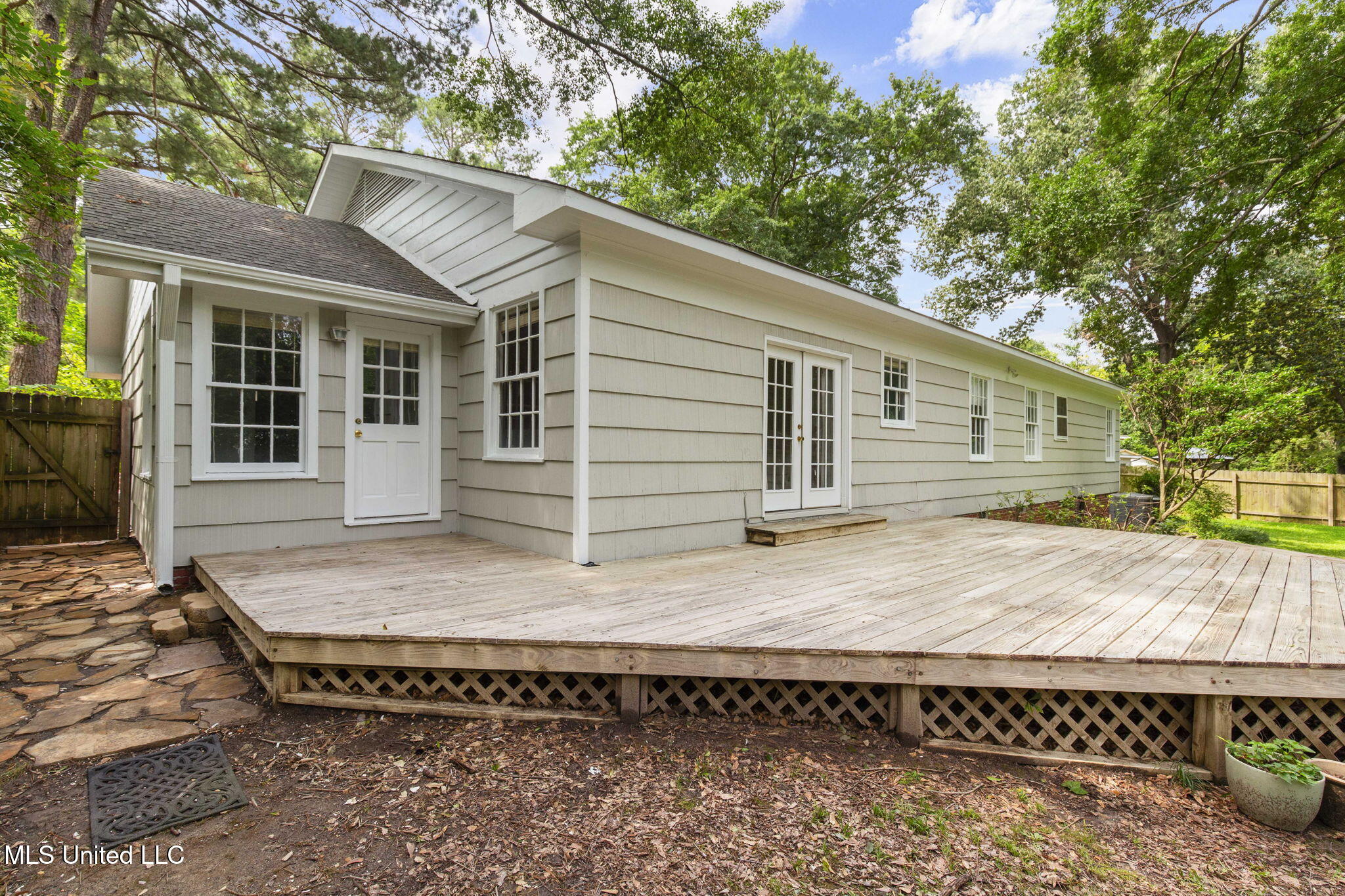 3821 Montrose Circle Jackson, MS 39216 - Photo 37 of 41 43-web-or-mls-3821 Montrose-41