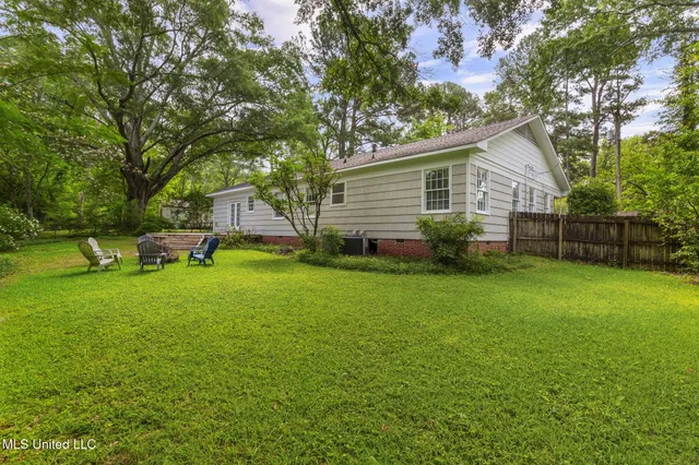 $285,000 | 3821 Montrose Circle, Jackson, MS 39216