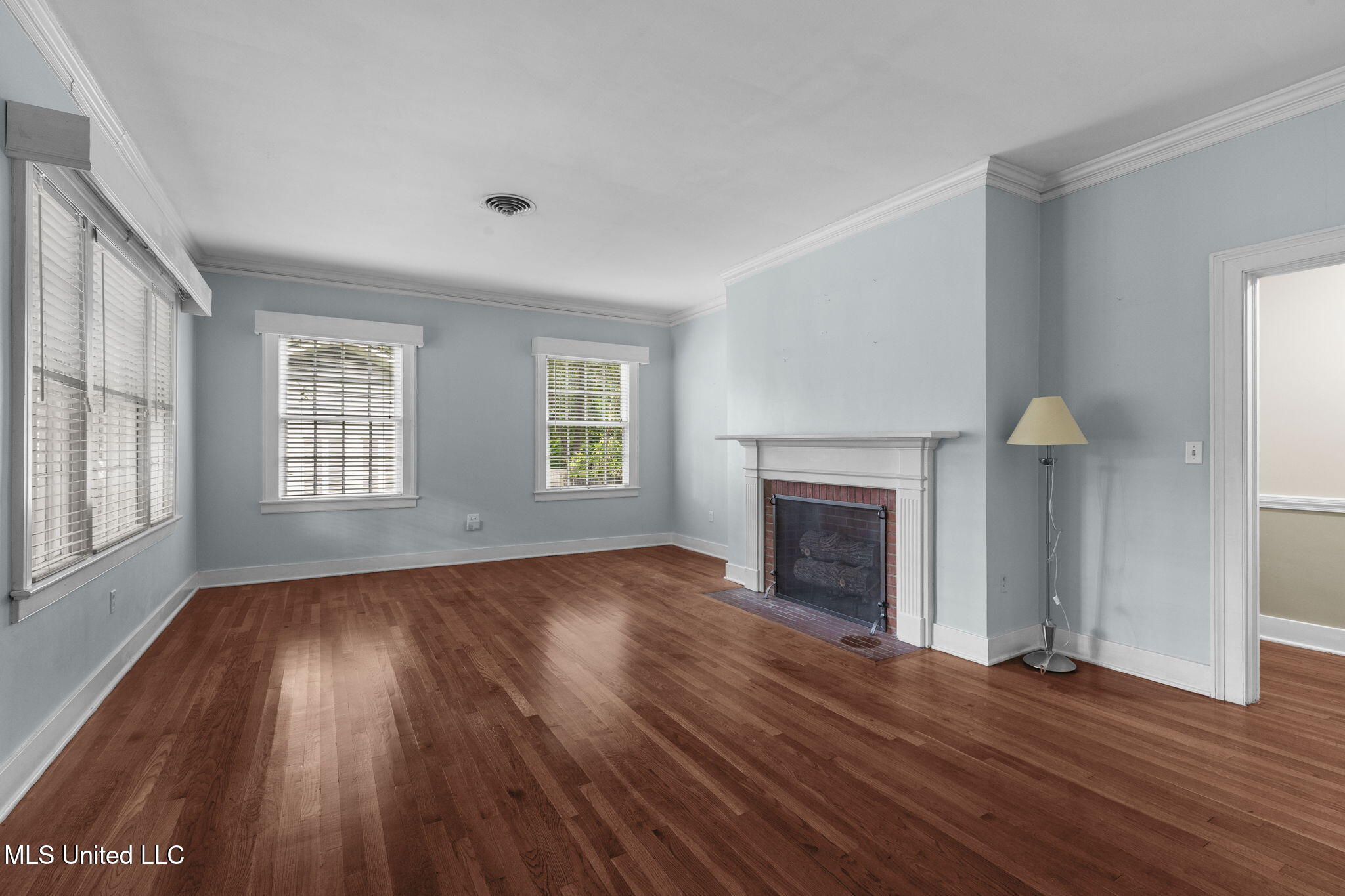 3821 Montrose Circle Jackson, MS 39216 - Photo 5 of 41 10-web-or-mls-3821 Montrose-10