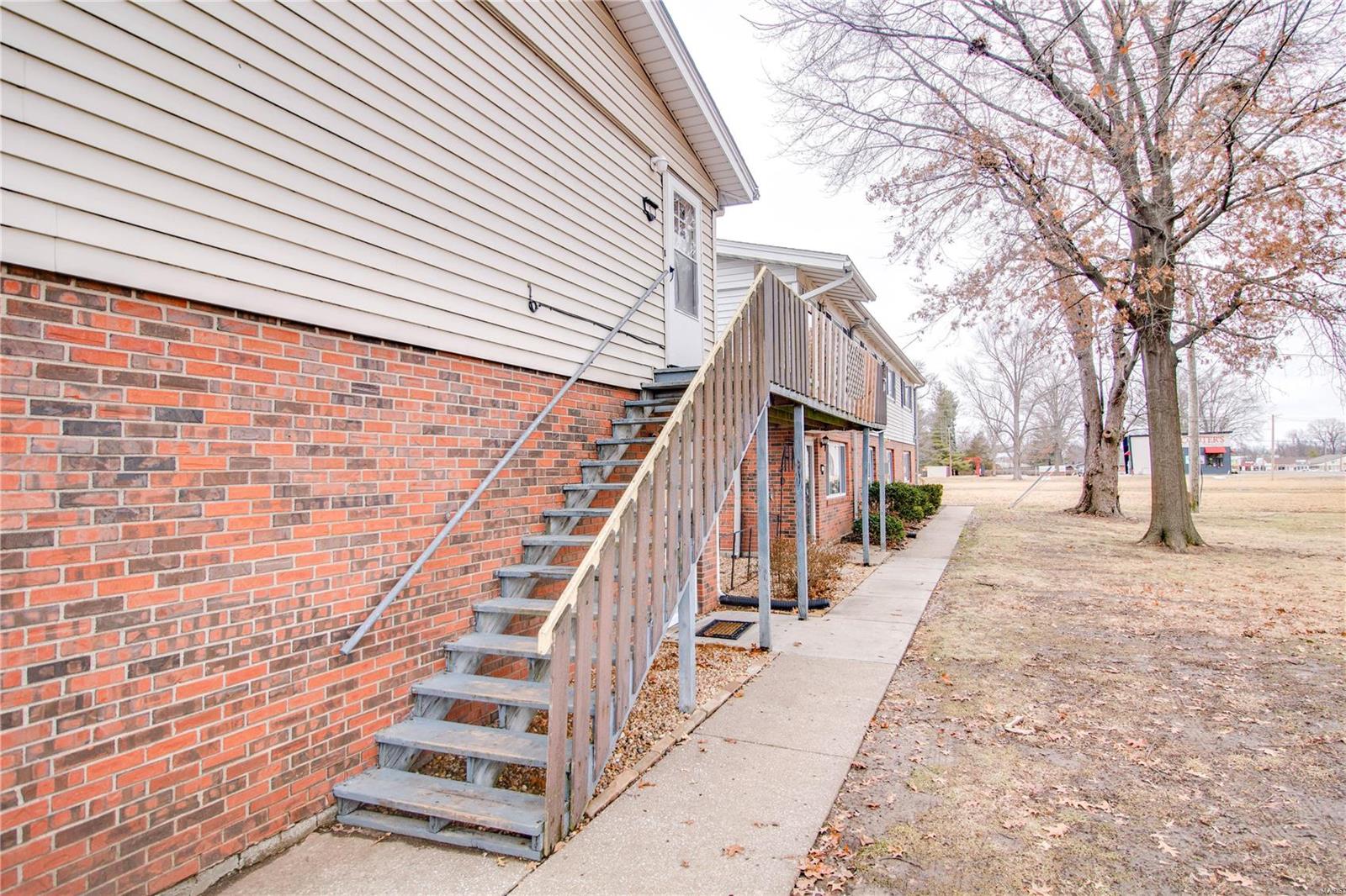 5310 Godfrey Road, Unit 6 Godfrey, IL 62035 - Photo 3 of 18 Gallery Image 3