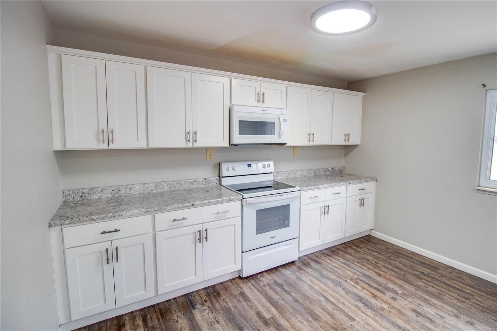 5310 Godfrey Road, Unit 6 Godfrey, IL 62035 - Photo 8 of 18 Gallery Image 8