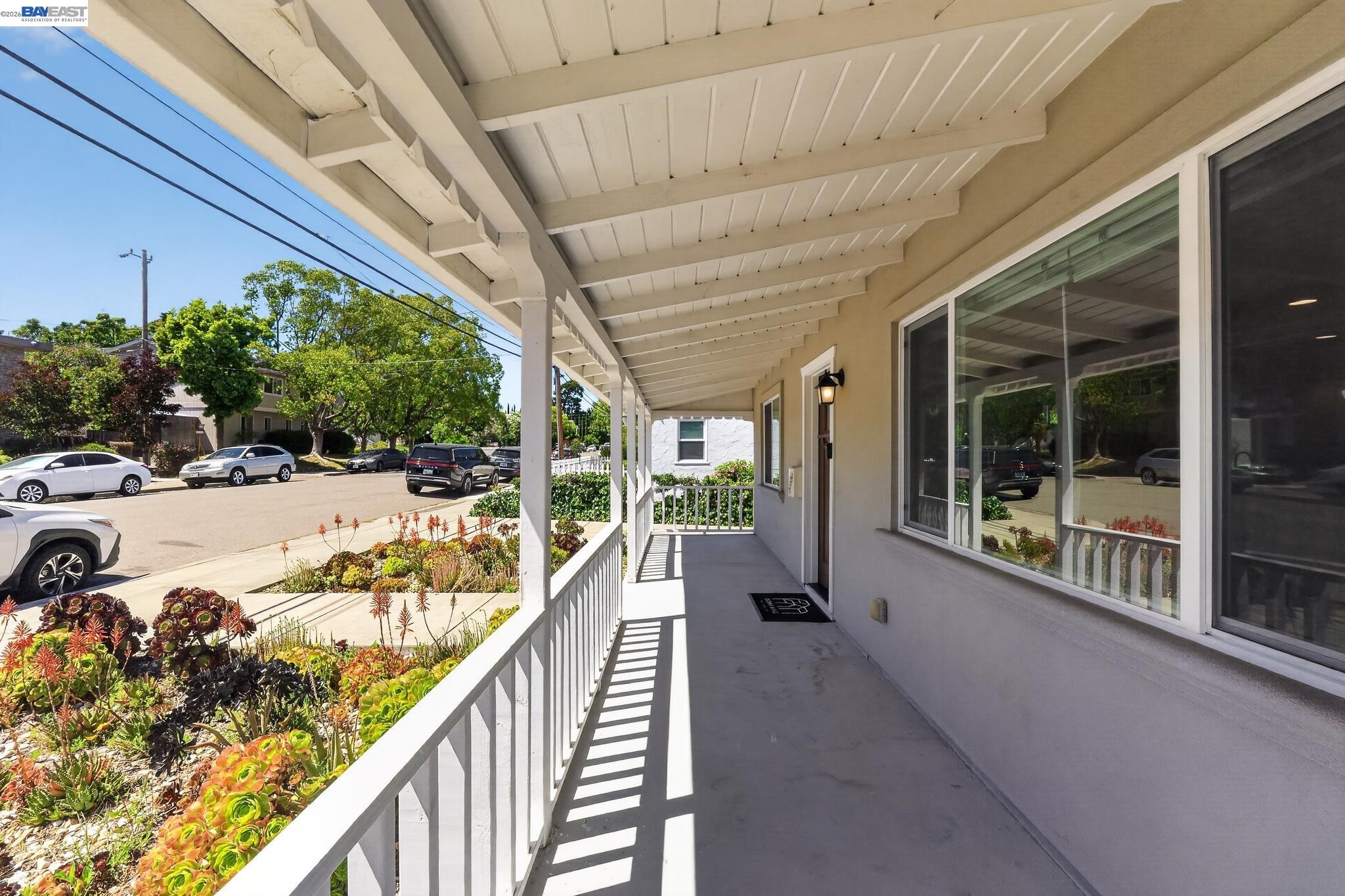 20556 Forest Avenue Castro Valley, CA 94546 - Photo 26 of 28