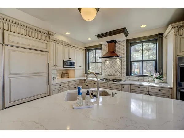 $1,150,000 | 418 South Holcombe Street, Stillwater, MN 55082