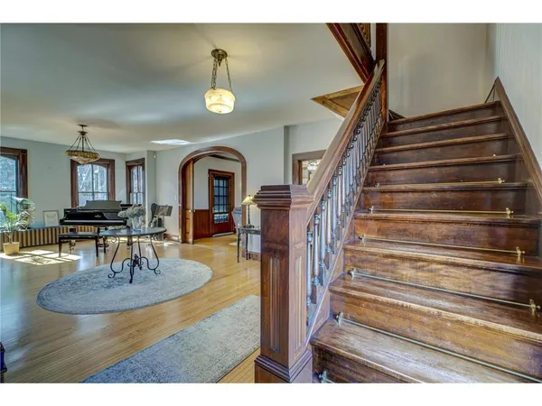 $1,150,000 | 418 South Holcombe Street, Stillwater, MN 55082