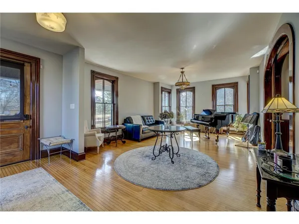 $1,150,000 | 418 South Holcombe Street, Stillwater, MN 55082