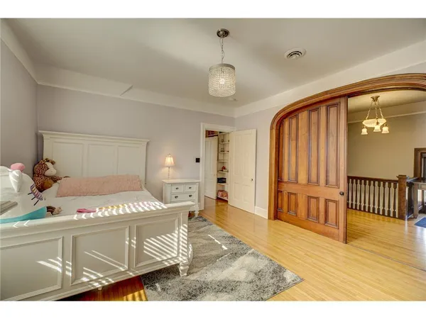 $1,150,000 | 418 South Holcombe Street, Stillwater, MN 55082