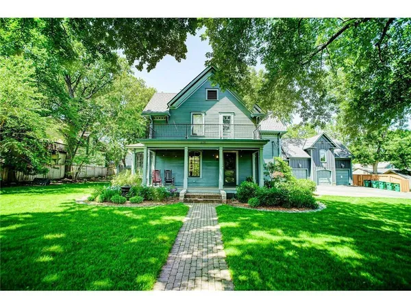 $1,150,000 | 418 South Holcombe Street, Stillwater, MN 55082