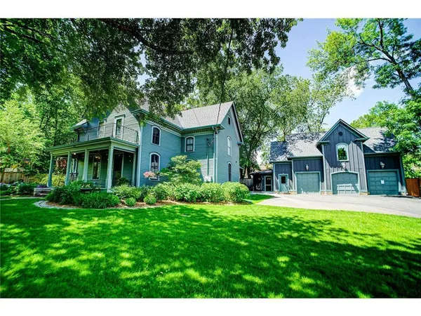 $1,150,000 | 418 South Holcombe Street, Stillwater, MN 55082