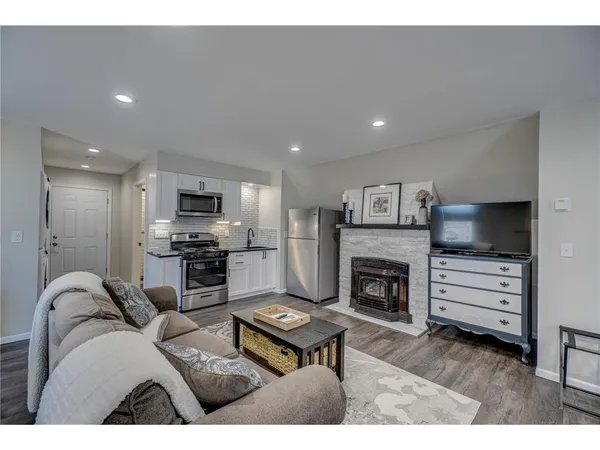 $1,150,000 | 418 South Holcombe Street, Stillwater, MN 55082