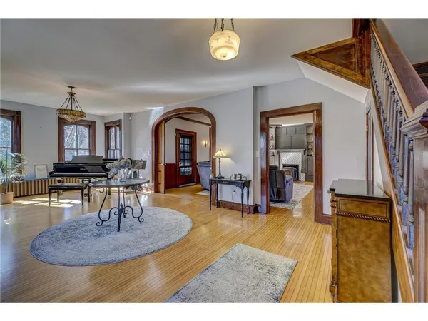 $1,150,000 | 418 South Holcombe Street, Stillwater, MN 55082