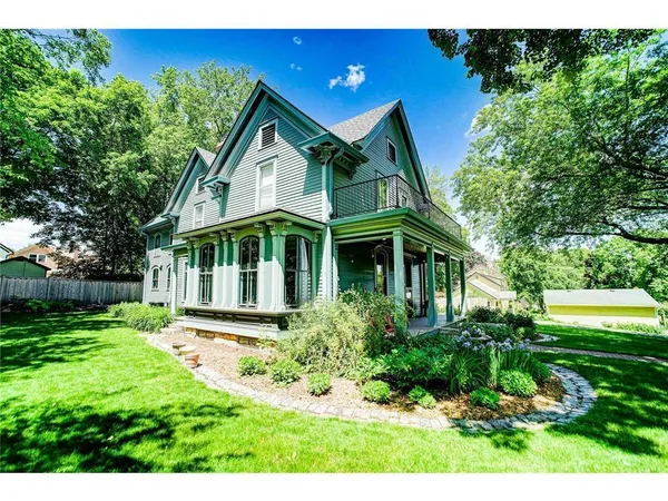 $1,150,000 | 418 South Holcombe Street, Stillwater, MN 55082