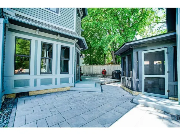 $1,150,000 | 418 South Holcombe Street, Stillwater, MN 55082