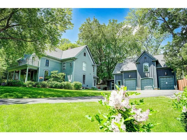 $1,150,000 | 418 South Holcombe Street, Stillwater, MN 55082