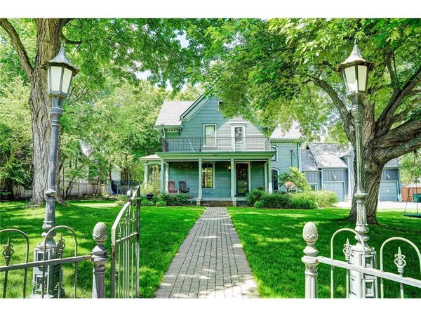 $1,150,000 | 418 South Holcombe Street, Stillwater, MN 55082