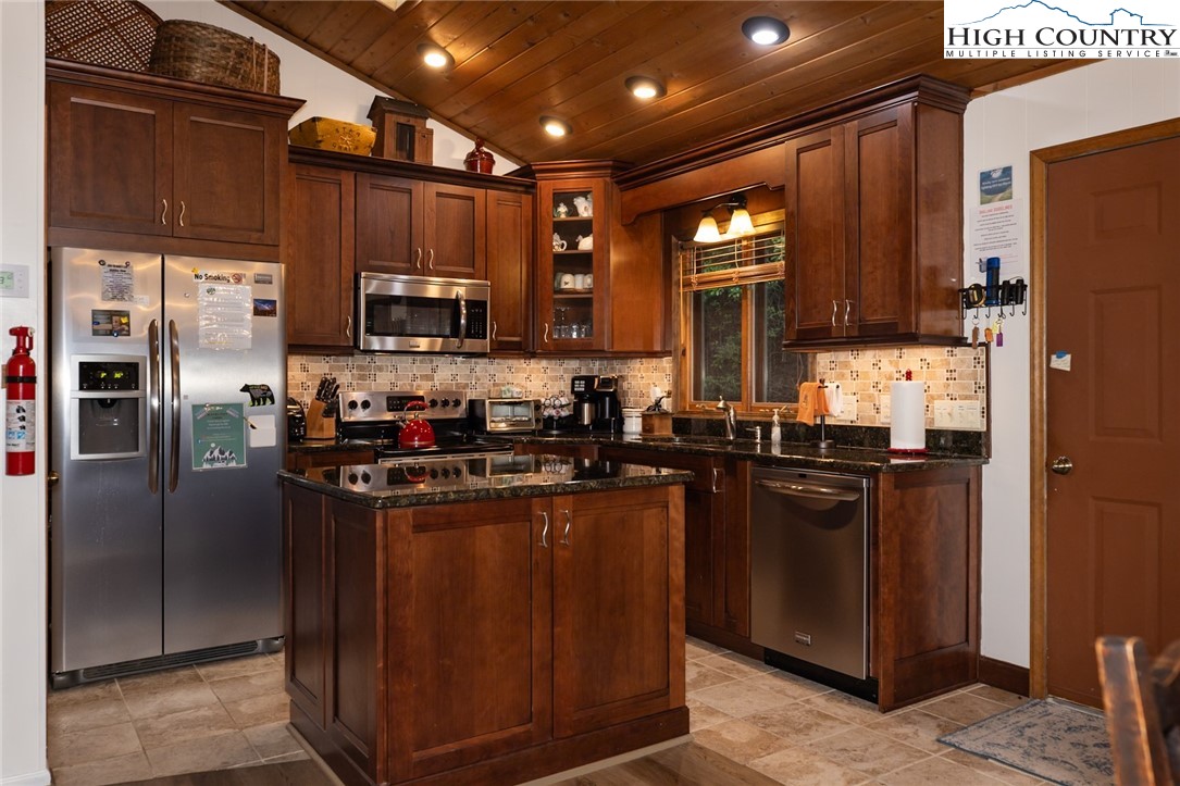 205 Birch Lane Deep Gap, NC 28618 - Photo 9 of 40