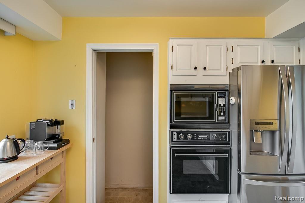 17355 West 14 Mile Road Beverly Hills, MI 48025 - Photo 11 of 25