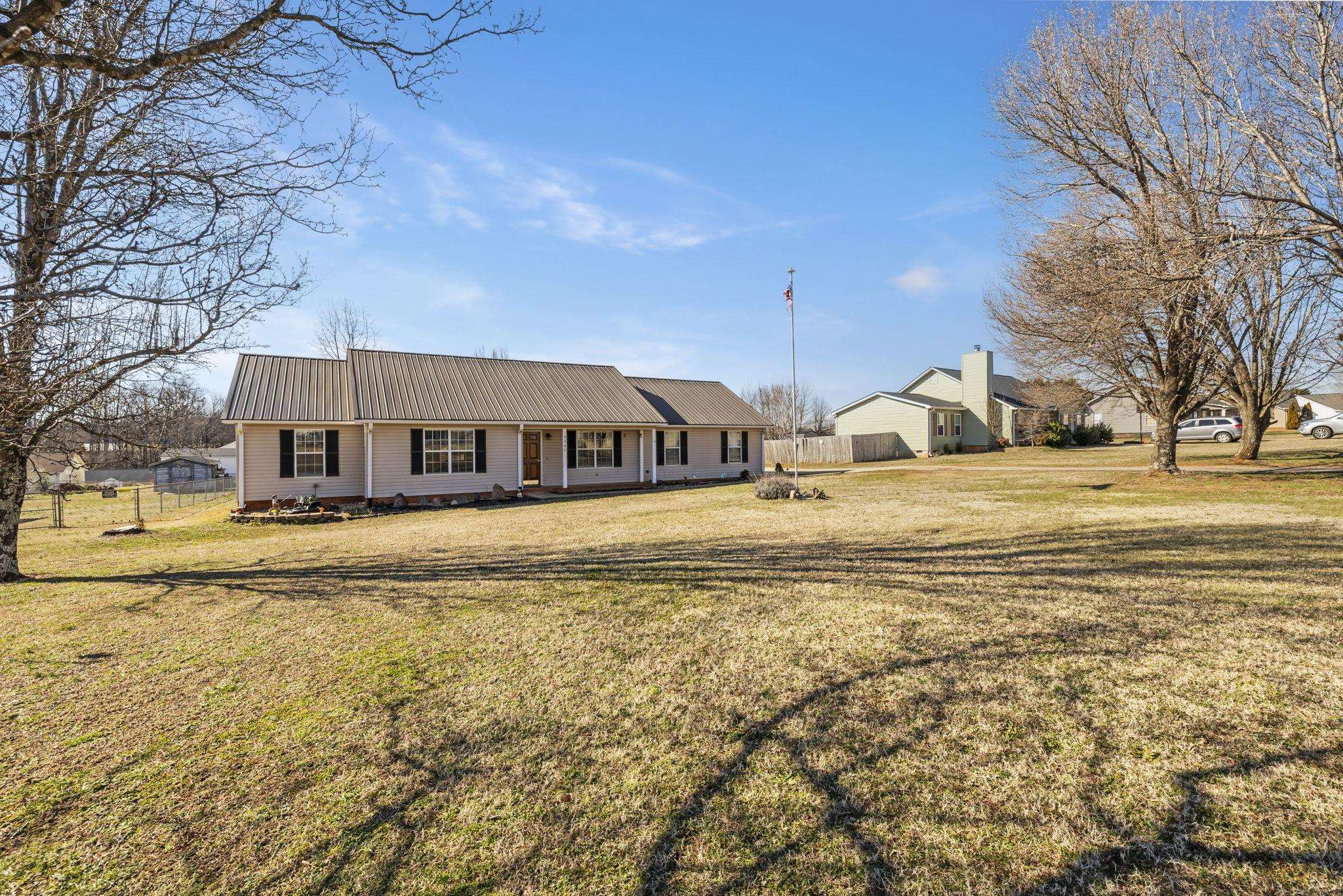 5367 Parris Bridge Road Boiling Springs, SC 29316 - Photo 3 of 37
