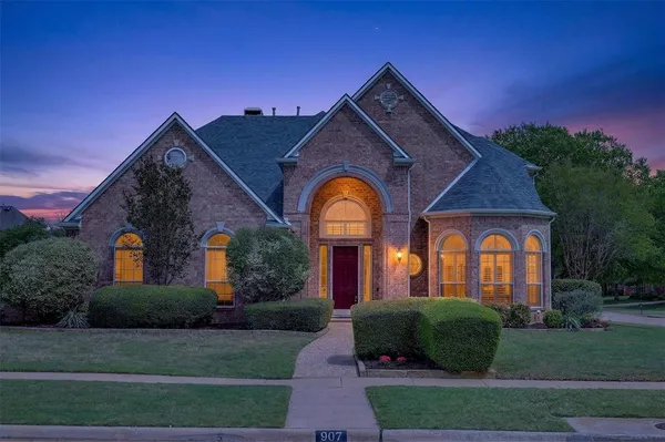 $1,295,000 | 907 Nottingham Circle, Southlake, TX 76092