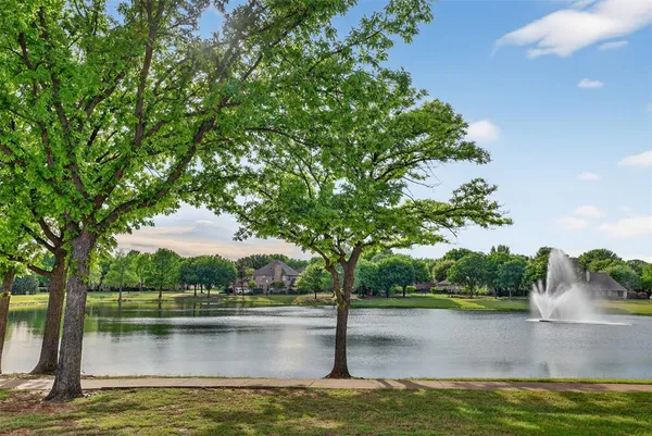 $1,295,000 | 907 Nottingham Circle, Southlake, TX 76092