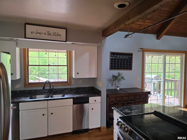 $425,000 | 9 Chrisendale Lane, Washington, IL 61571