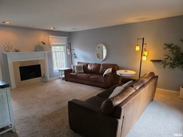 $425,000 | 9 Chrisendale Lane, Washington, IL 61571