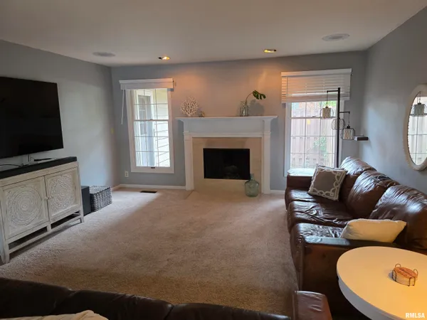 $425,000 | 9 Chrisendale Lane, Washington, IL 61571