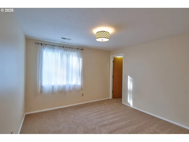 $565,000 | 8411 Southwest 184th Loop, Beaverton, OR 97007