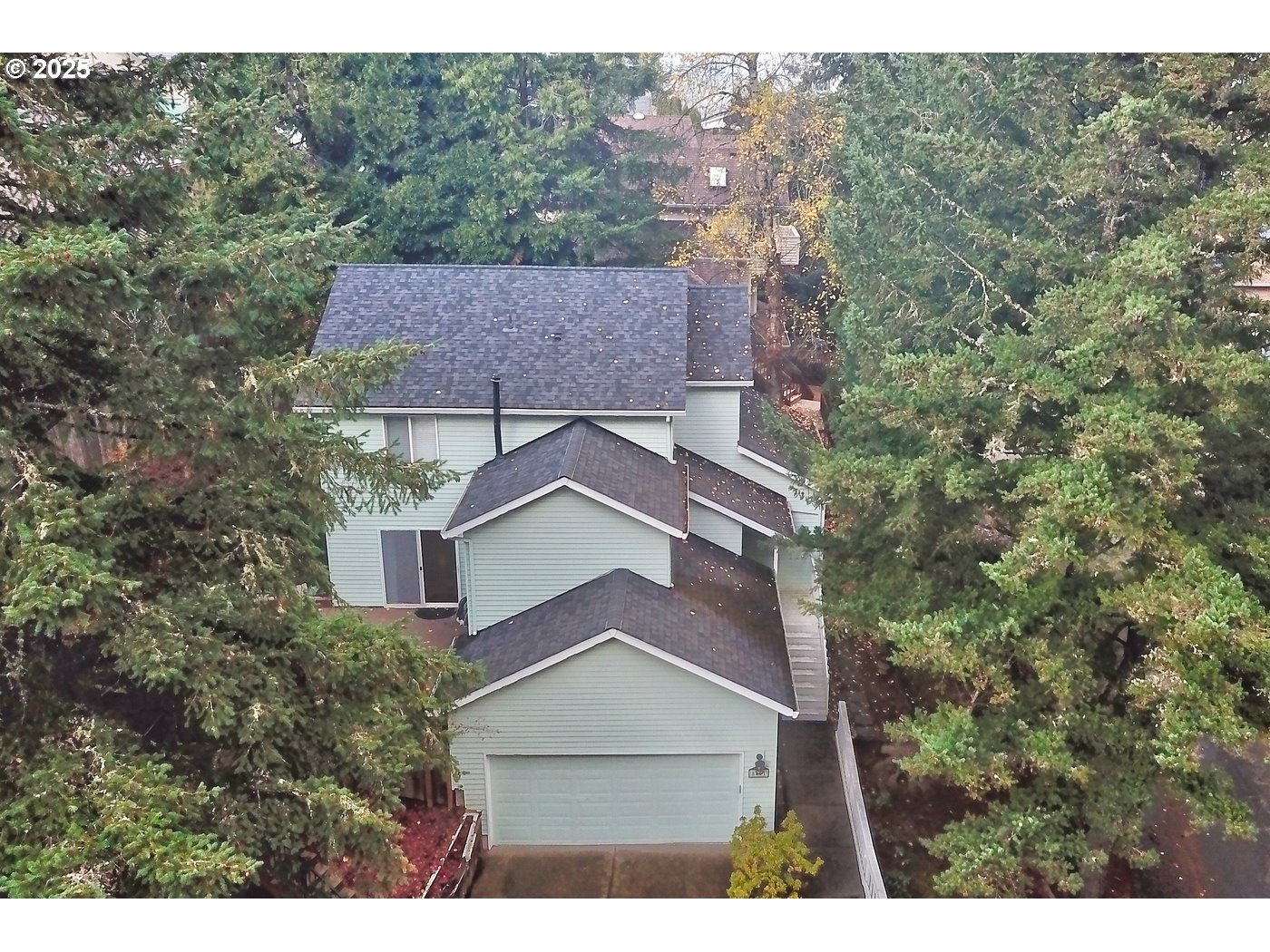 8411 Southwest 184th Loop Beaverton, OR 97007 - Photo 33 of 34 a aerial view of a house