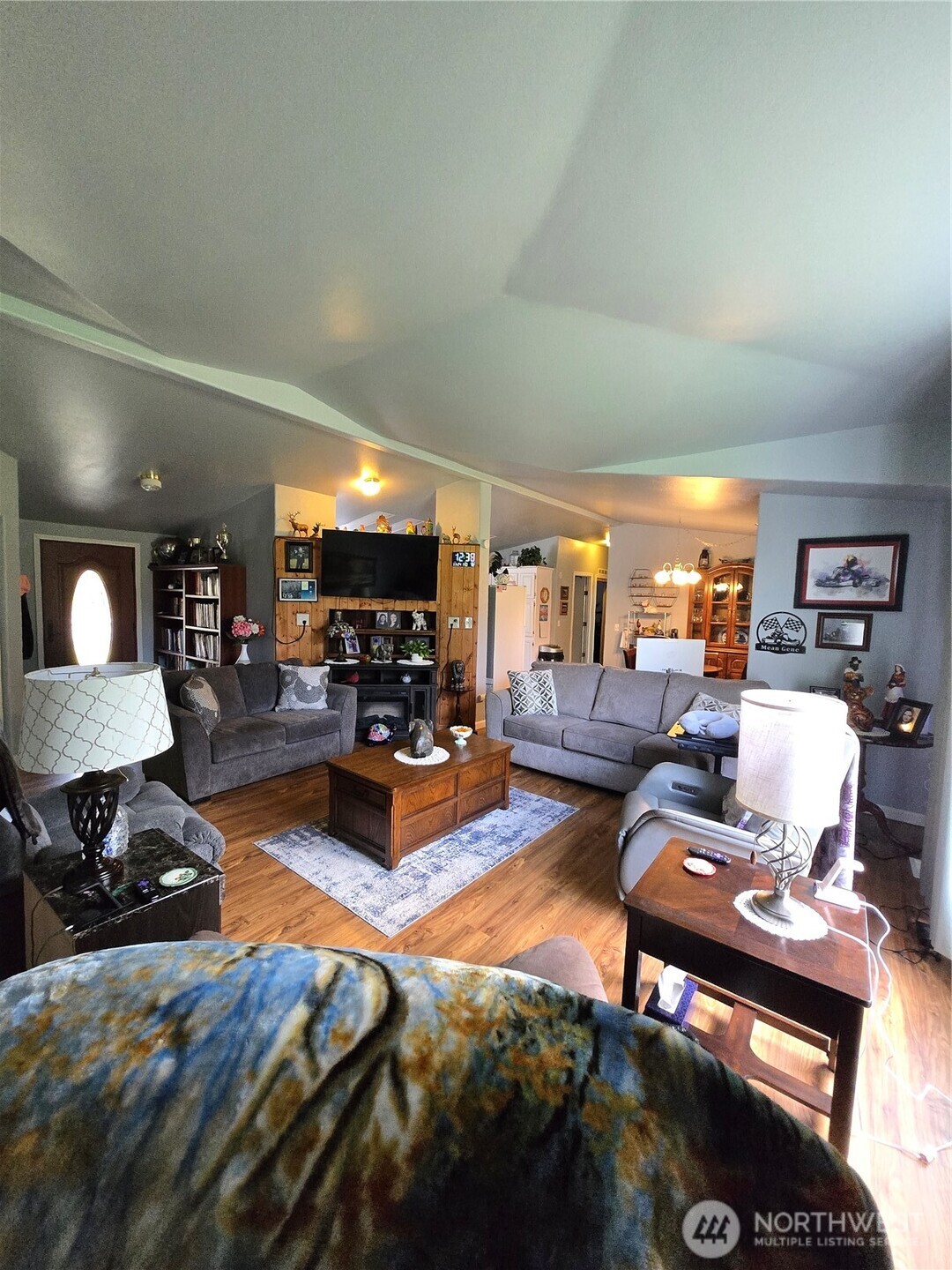 1466 Ferrier Road Winlock, WA 98596 - Photo 10 of 33 a living room with furniture and a view of kitchen