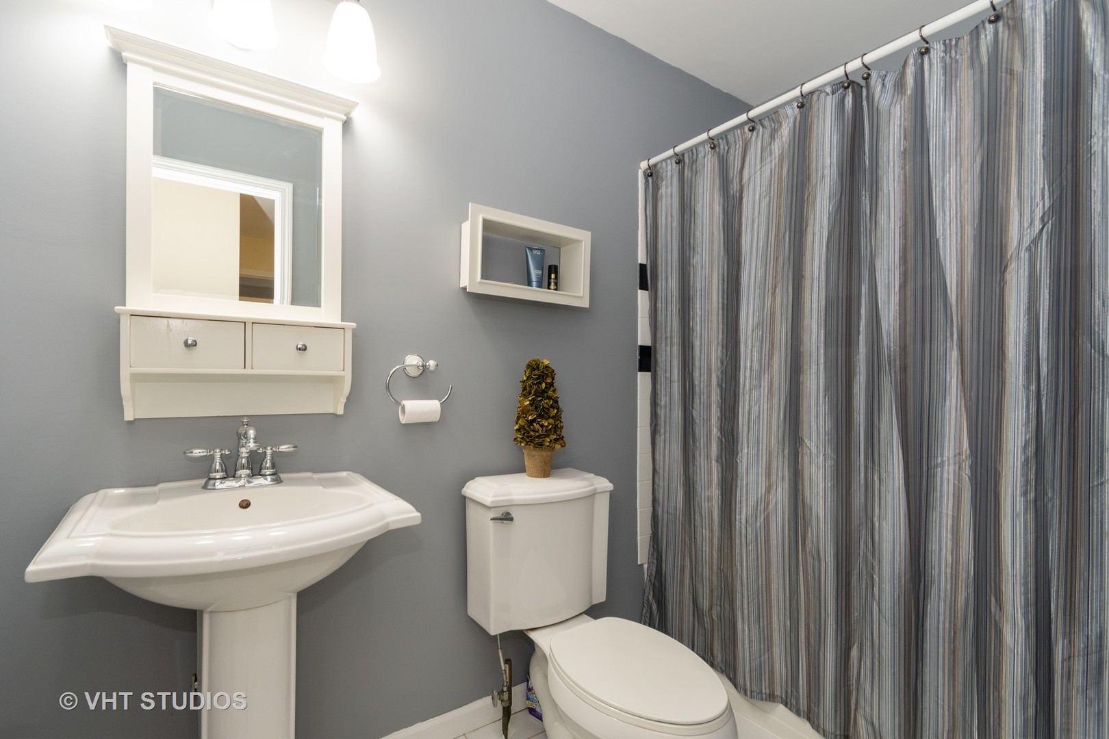1255 Hickory Road Homewood, IL 60430 - Photo 9 of 14 Gallery Image 9