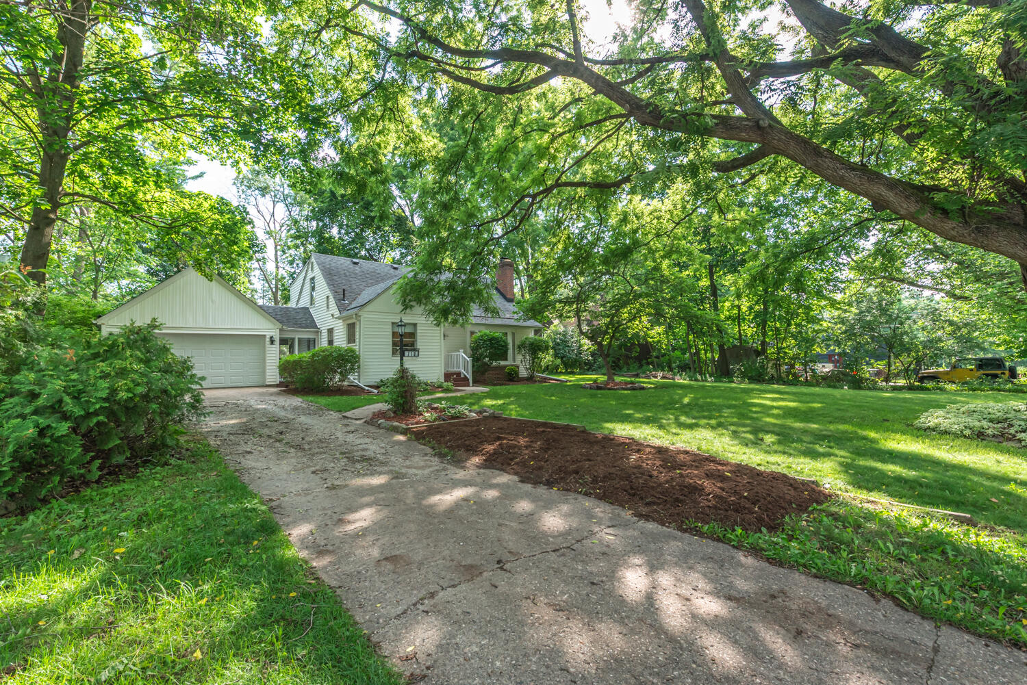 719 Sunset Road Ann Arbor, MI 48103 - Photo 62 of 65 Driveway