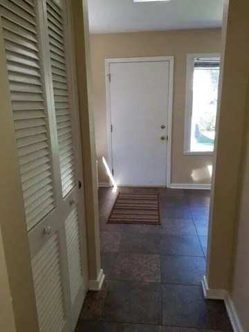 $3,400 | 6015 North Shoreland Avenue, Whitefish Bay, WI 53217