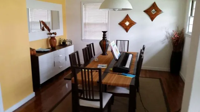 $3,400 | 6015 North Shoreland Avenue, Whitefish Bay, WI 53217