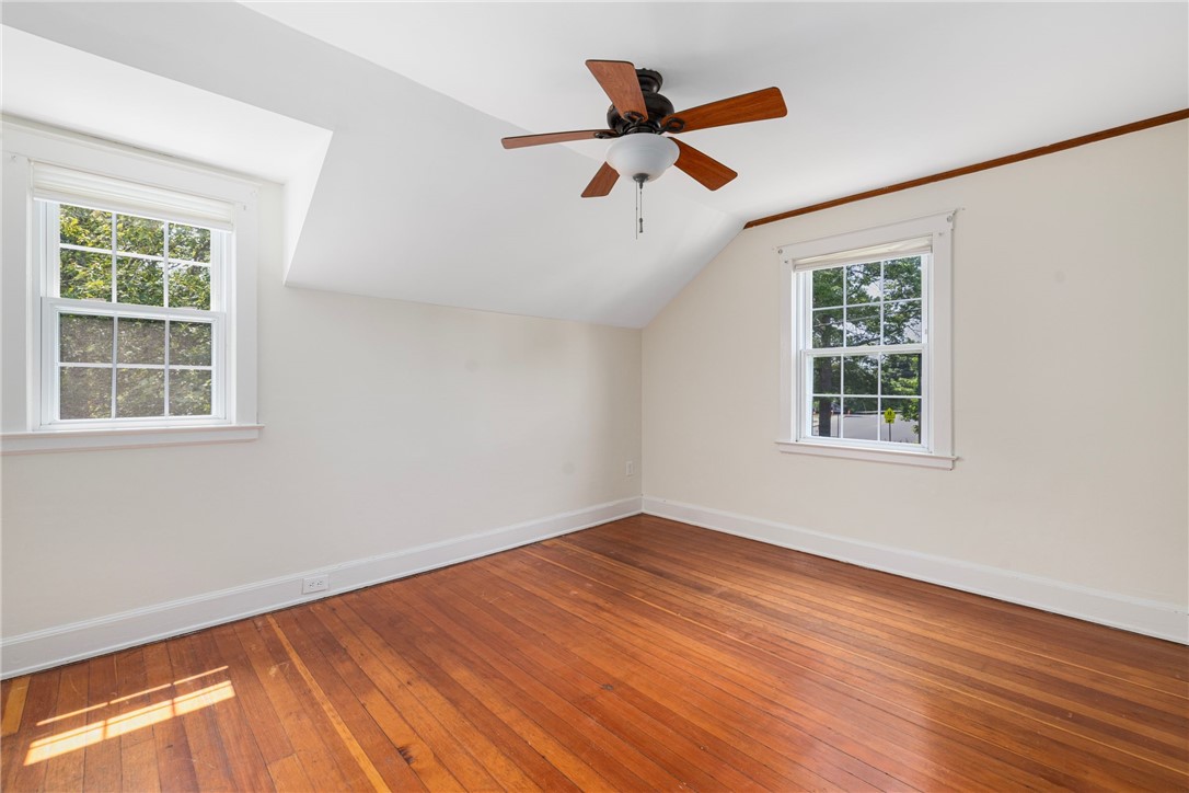 81 Old Fort Road Newport, RI 02840 - Photo 19 of 31 bedroom 1