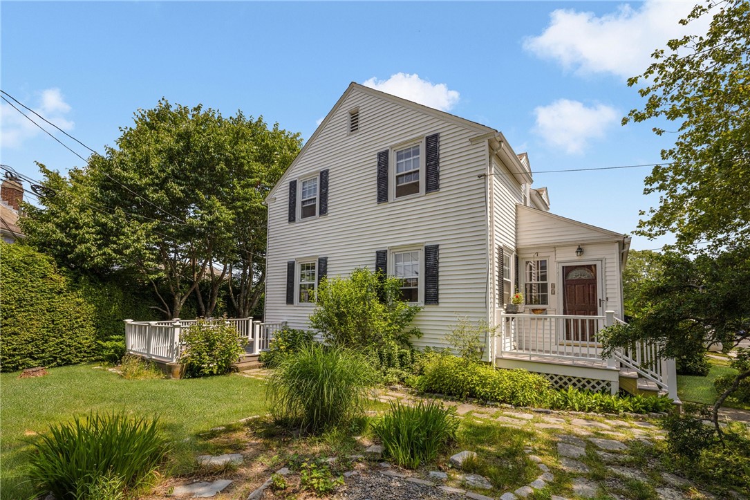 81 Old Fort Road Newport, RI 02840 - Photo 2 of 31 driveway/yard