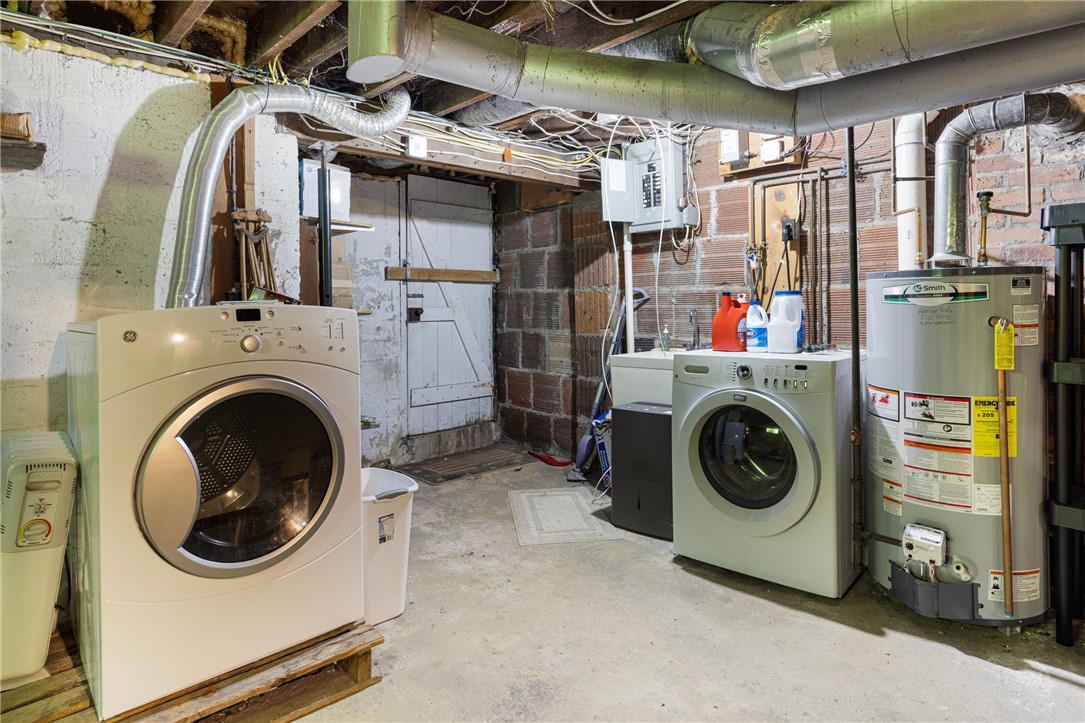 81 Old Fort Road Newport, RI 02840 - Photo 27 of 31 laundry