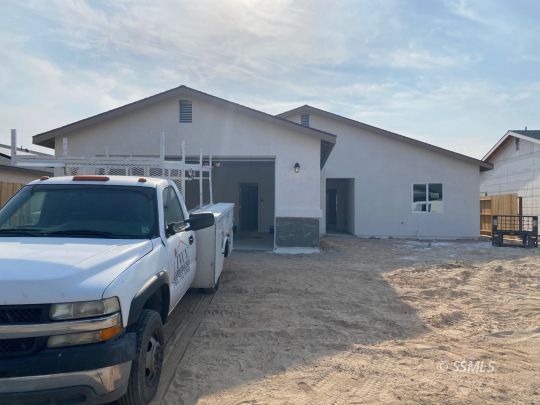 804 Paradise Drive Ridgecrest, CA 93555 - Photo 1 of 8 Gallery Image 1