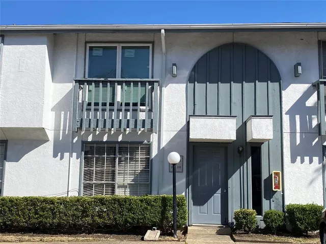 $1,499 | 12888 Montfort Drive, Unit 216, Dallas, TX 75230